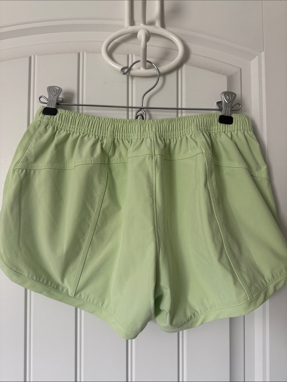 Athleta - Light Green Athletic Shorts with Elastic Waist - Size XS - Picture 4 of 8